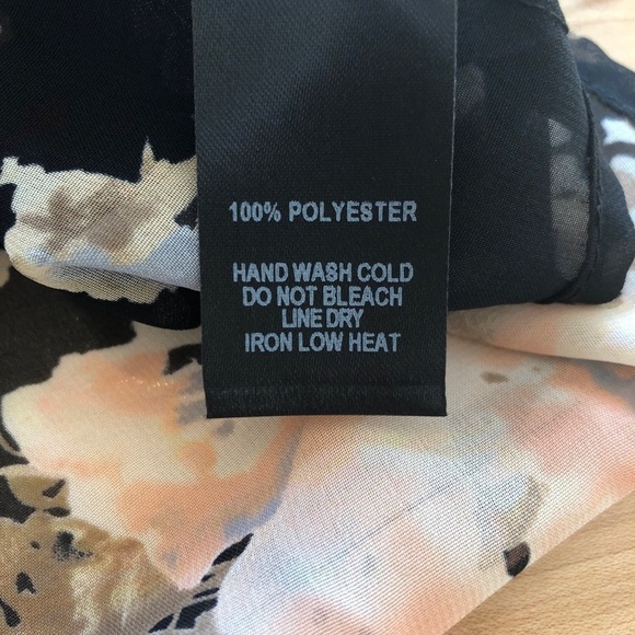 NWT Lulu’s black floral off-the-shoulder sheer peplum top size XS - Picture 8 of 8